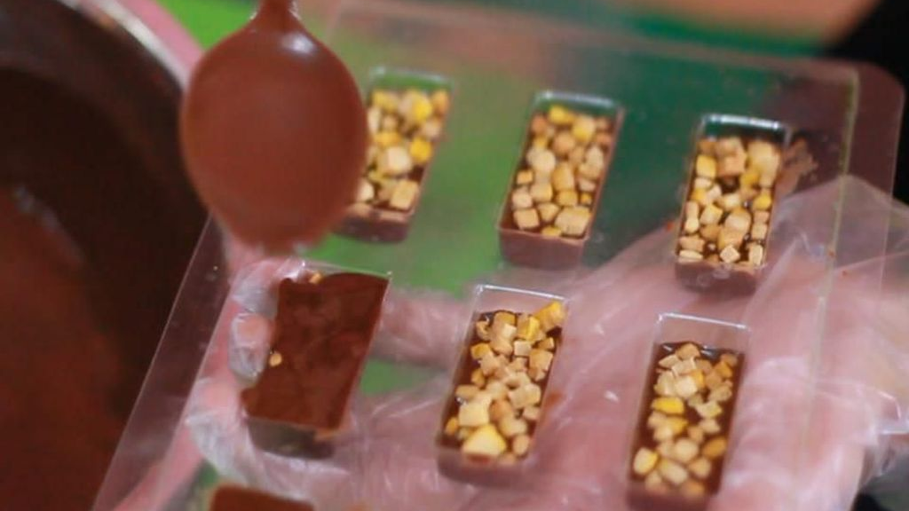 12 Oleh-Oleh Khas Kediri: Temukan Kelezatan dan Keunikan yang Memikat! 3 Coklat Tahu