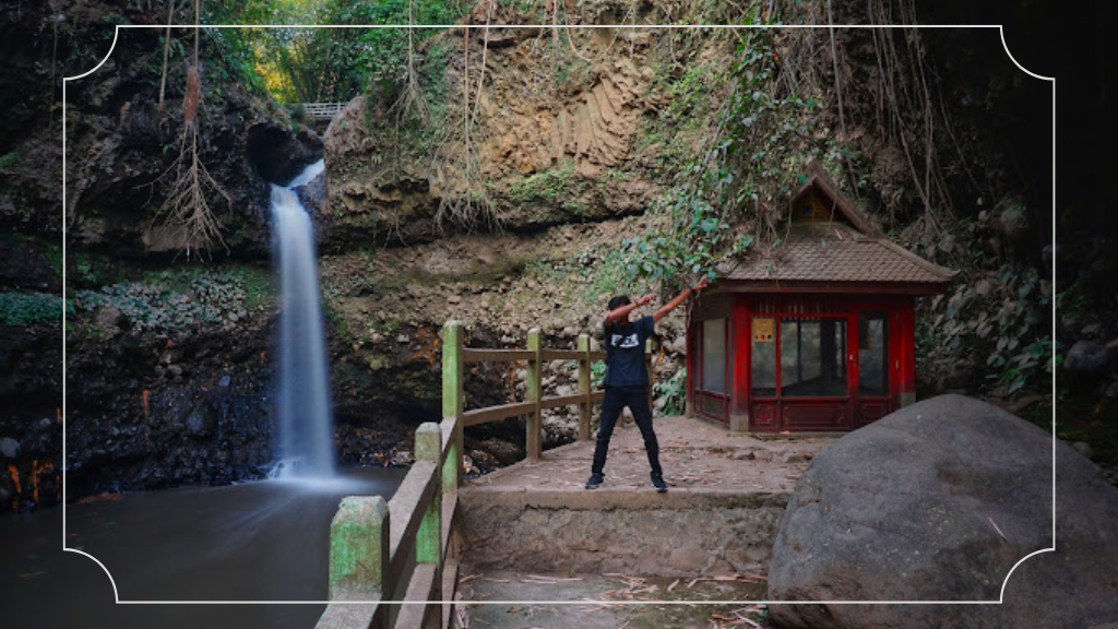 13 Tempat Wisata Lembang Murah dan Menarik 2 Curug Dago