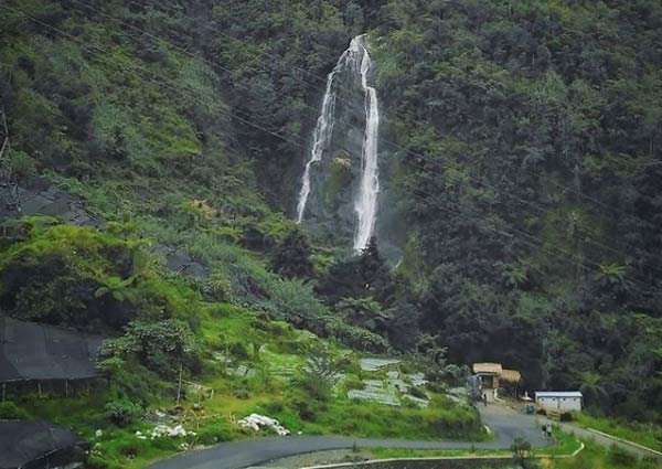 tempat wisata keluarga di dieng