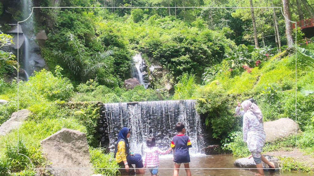 Coban Rais Flower Garden: Pesona Alam dan Kebun Bunga yang Mengagumkan untuk Dijelajahi 5 Daya Tarik