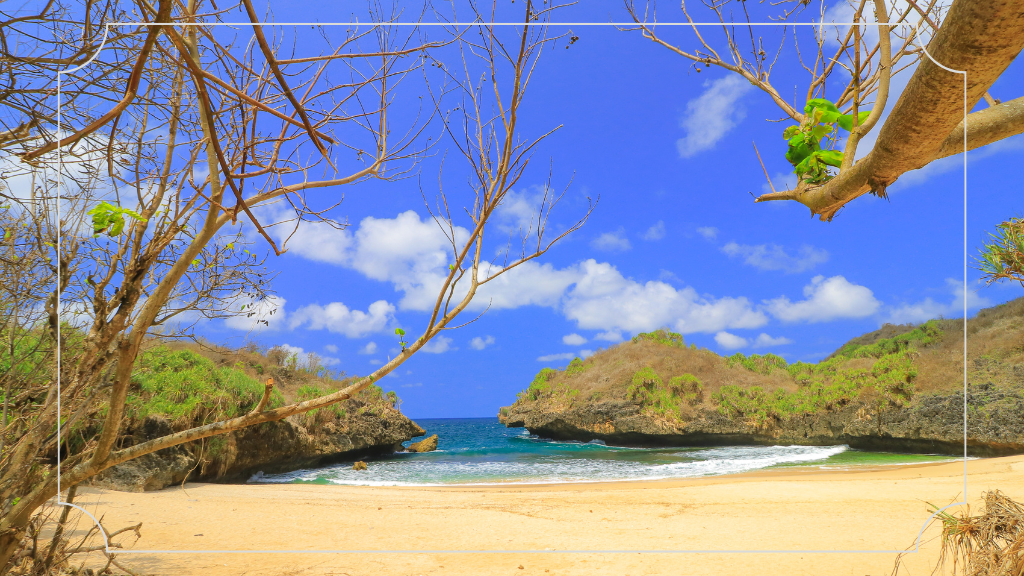 Daya Tarik di Pantai Sedahan