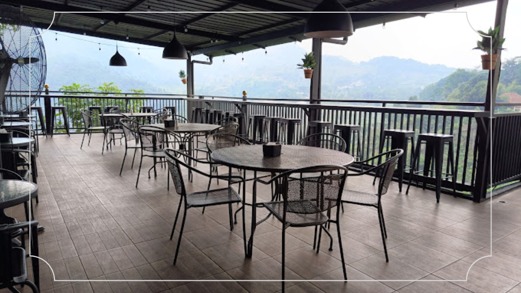 Edensor Hills Café & Resto