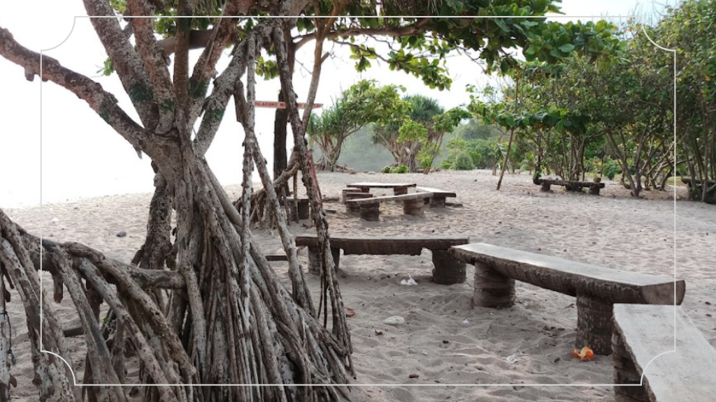 Pantai Goa Cina Malang - Jam Operasional, Harga Tiket Masuk & Daya Tarik 5 Fasilitas