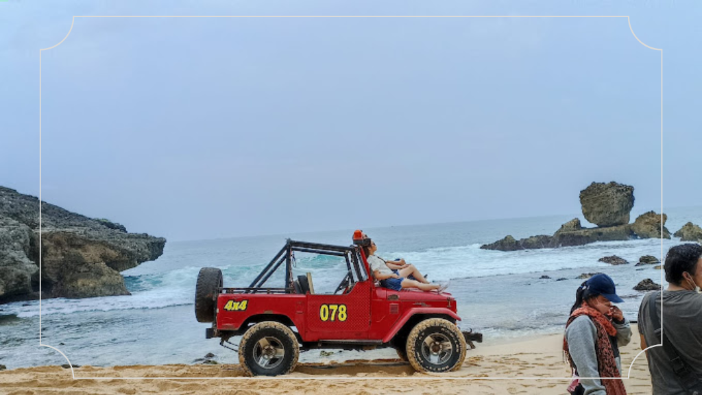 Pantai Batu Bengkung Malang - Tiket Masuk, Jam Operasional & Aktivitas Menarik 5 Fasilitas