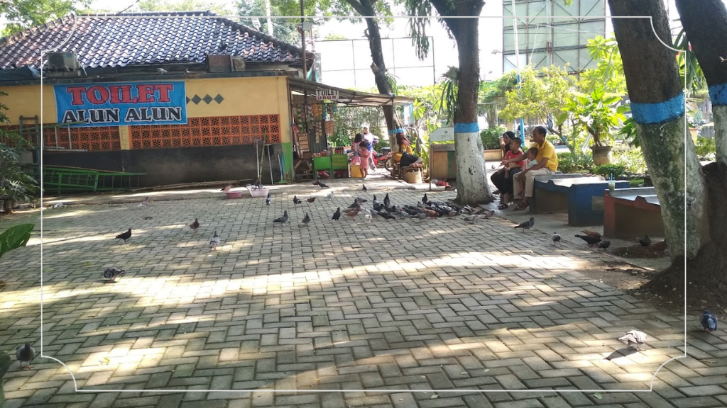 Keindahan Alun-Alun Kota Madiun yang Menakjubkan 11 Fasilitas