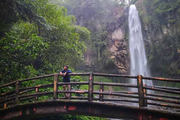 Fasilitas Air Terjun Grojogan Sewu