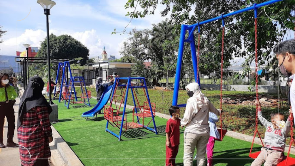 Alun-Alun Kota Bogor - Sejarah, Harga Tiket Masuk & Daya Tarik 6 Fasilitas di Kawasan Alun-alun Kota Bogor