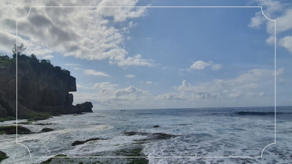 Fasilitas di Pantai Ngobaran Gunung Kidul