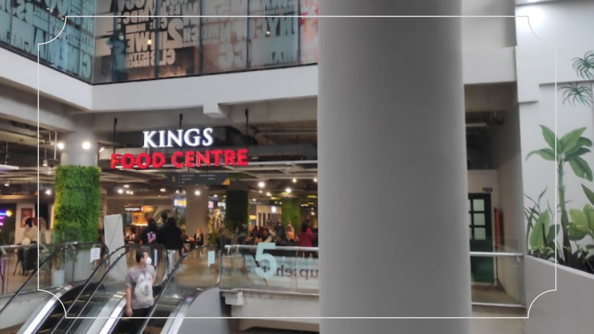 Fasilitas di The Kings Shopping Centre
