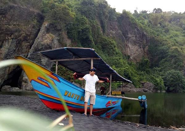 Fasilitas di pantai dampar