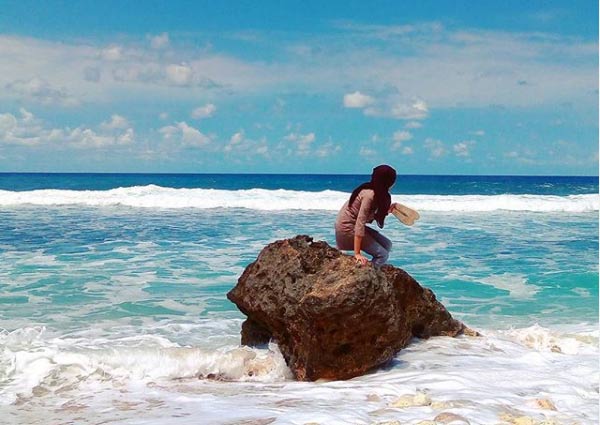 Fasilitas pantai pringjono