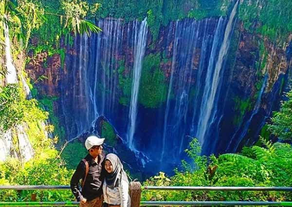 Gardu Pandang Panorama Air Terjun Tumpak Sewu