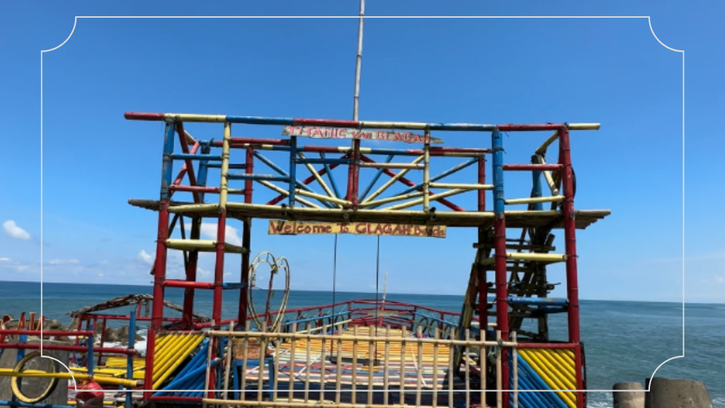 Gardu Pandang Pantai Glagah