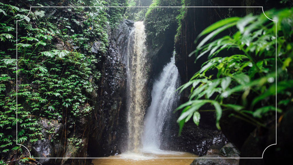 16 Tempat Wisata di Singaraja Bali yang Paling Populer untuk Liburan Luar Biasa 2 Gitgit Waterfall