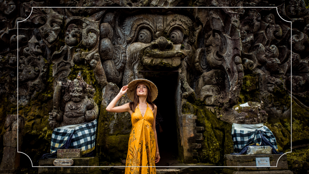 12 Tempat Instagramable di Ubud yang Wajib Dikunjungi 5 Goa Gajah (Elephant Cave)