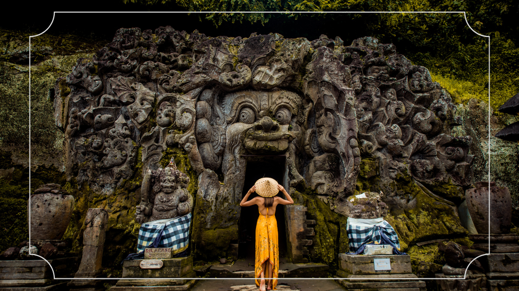 Tempat Wisata di Ubud Goa Gajah