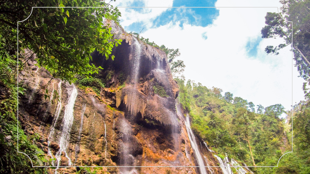 17 Tempat Bagus di Malang yang Tidak Boleh Dilewatkan 12 Goa Tetes
