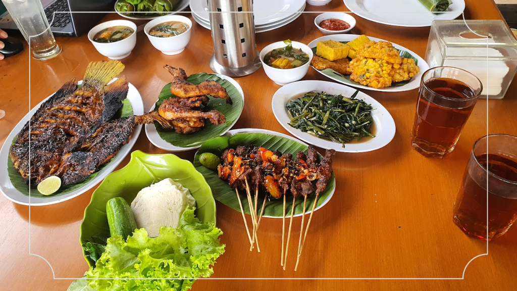 Gurih 7 Bogor - Saung Lesehan & Kuliner Sunda