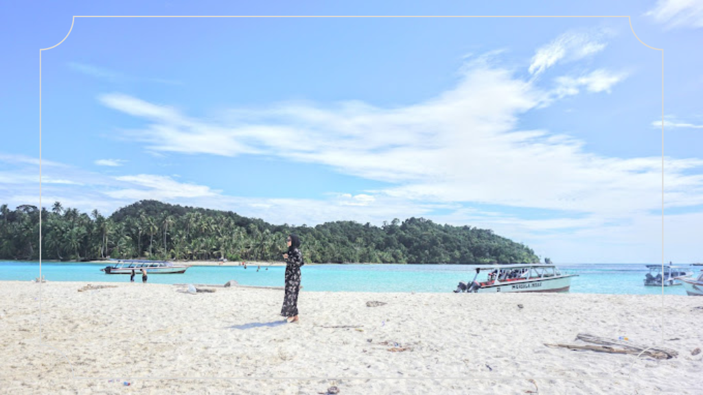 Hamparan Pasir Putih yang Cantik