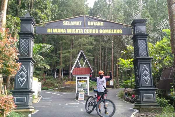 Harga Tiket Masuk Curug Gomblang