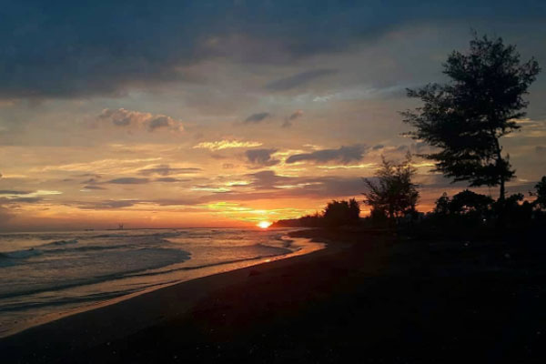 Harga Tiket Masuk Pantai Ujung Negoro