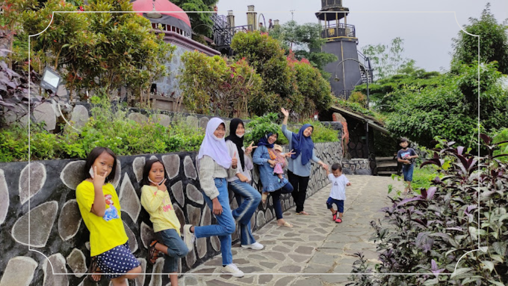 Pondok Pinus Palutungan Kuningan: Spot Foto dan Aktivitas Menarik 2 Harga Tiket Masuk Pondok Pinus Palutungan Kuningan