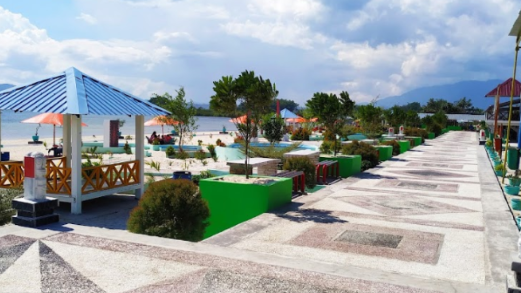 Pantai Pasir Putih Parparean - Harga Tiket Masuk, Fasilitas & Daya Tarik 8 Harga Tiket Masuk dan Jam Buka