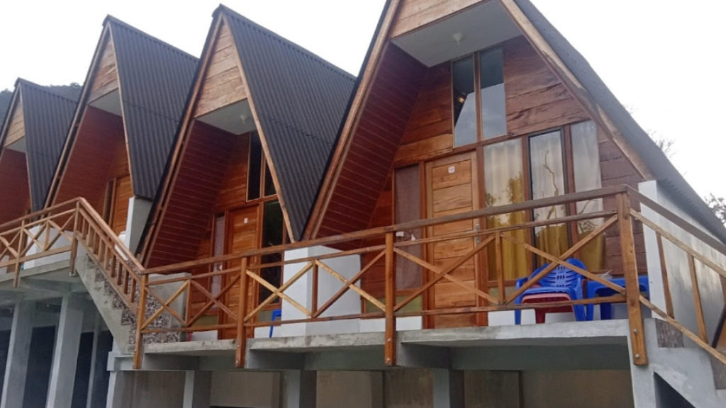 Pemandian Air Panas Pariban - Pesona Alam dan Keindahan Tersembunyi yang Harus Dikunjungi 11 Hotel Pemandian Air Panas Puncak Daun Paris