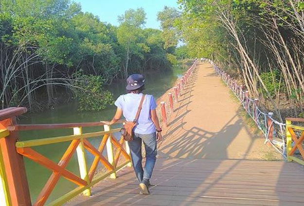 wisata alam di 19 Tempat wisata di Karawang Terbaru