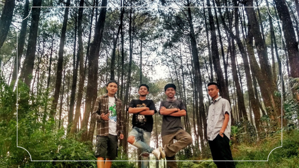 11 Wisata Pangalengan yang Lagi Hits Wajib Kamu Kunjungi 9 Hutan Pinus Rahong