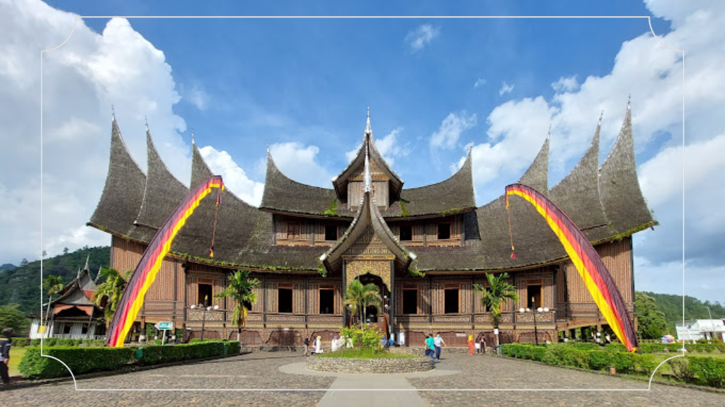 Istano Rajo Basa Pagaruyung