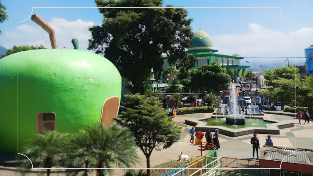 Alun-Alun Batu - Jam Buka & Rute Lokasi 4 Jam Buka Alun Alun Batu