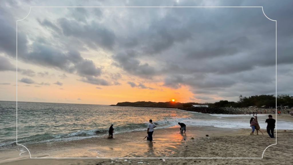 Pantai Tambak Rejo Blitar - Harga Tiket Masuk, Fasilitas & Daya Tarik 3 Jam Operasional