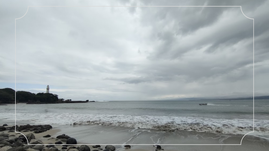 Jam Operasional dan Harga Tiket MasukJam Operasional dan Harga Tiket Masuk