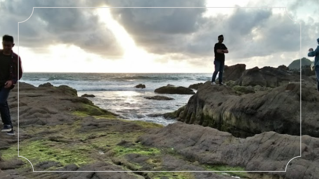 Jam Operasional dan Tarif Masuk