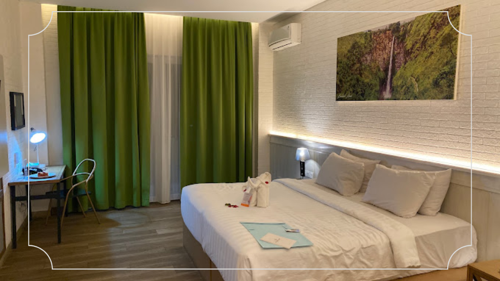 Wisata Batu Flower Garden - Harga Tiket Masuk, Spot Foto & Wahana Menarik 11 Jambuluwuk Convention Hall & Resort Batu