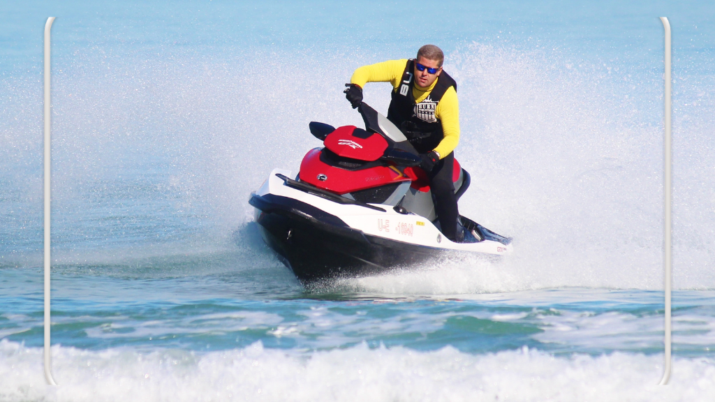 Keunikan Pantai Manggar: Perpaduan Alam Indah dan Aktivitas Seru 5 Jet Ski yang Menantang