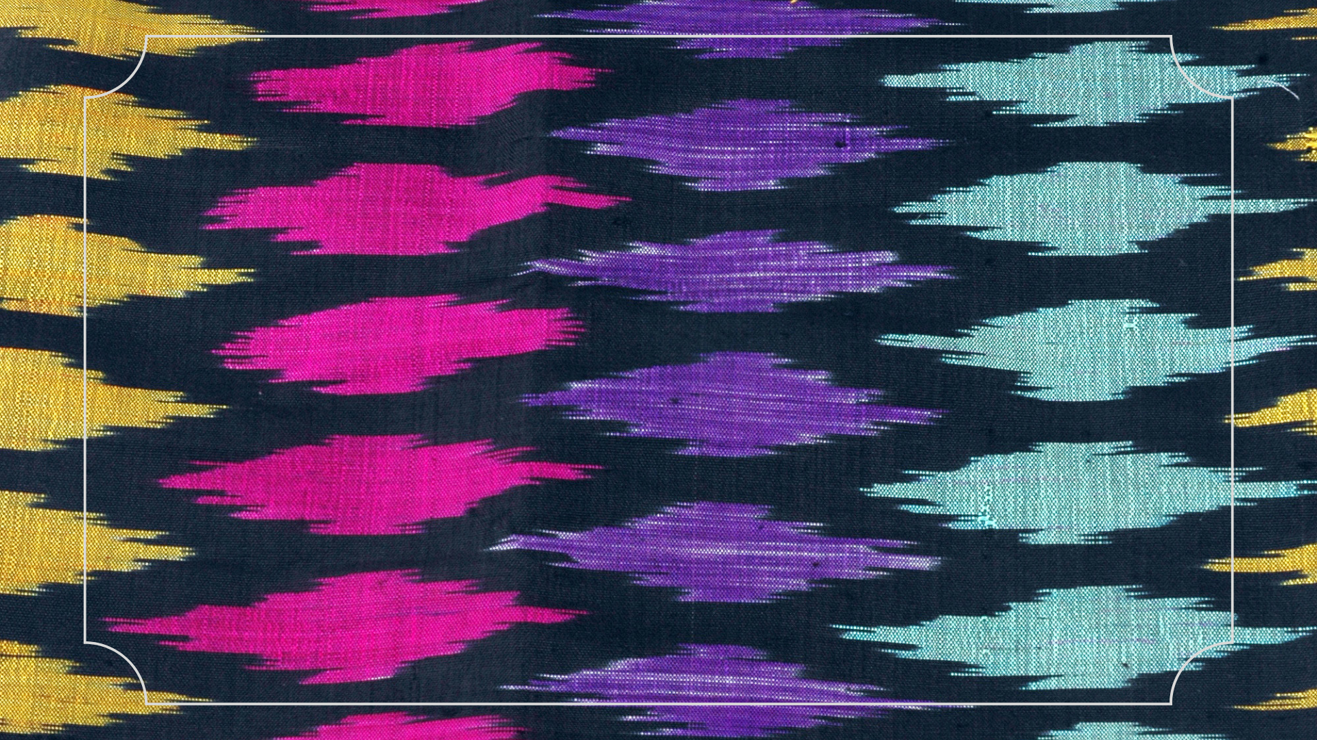 Oleh Oleh Khas Makassar: Nikmati Kelezatan dan Keunikan Kuliner Sulawesi Selatan 9 Oleh Oleh Khas Makassar Kain Bugis