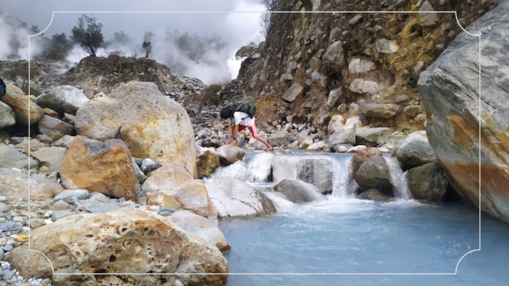 7 Tempat Wisata Gunung Salak Bogor: Keindahan Alam dan Serunya Petualangan 8 Kawah Ratu & Puncak Salak