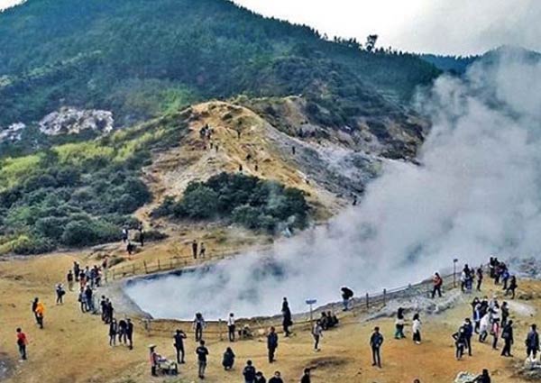 tempat wisata di dieng dan sekiatranya