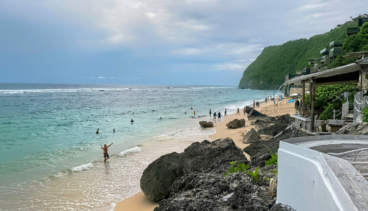 Keindahan Karma Kandara Private Beach Surga Liburan di Bali