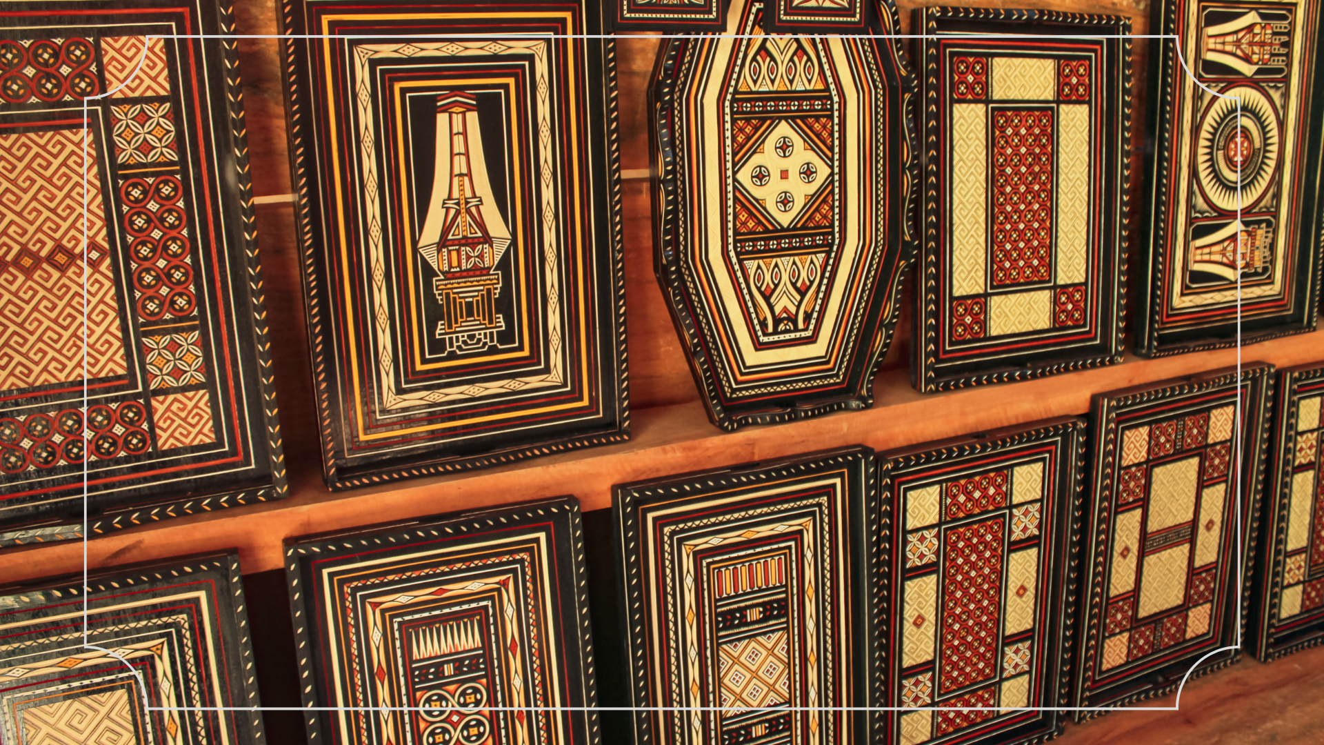 Oleh Oleh Khas Makassar: Nikmati Kelezatan dan Keunikan Kuliner Sulawesi Selatan 11 Oleh Oleh Khas Makassar Kerajinan Khas Toraja