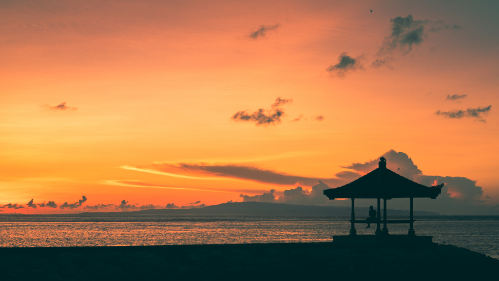 14 Tempat Nongkrong Malam di Bali Paling Populer dan Seru 16 Kesimpulan