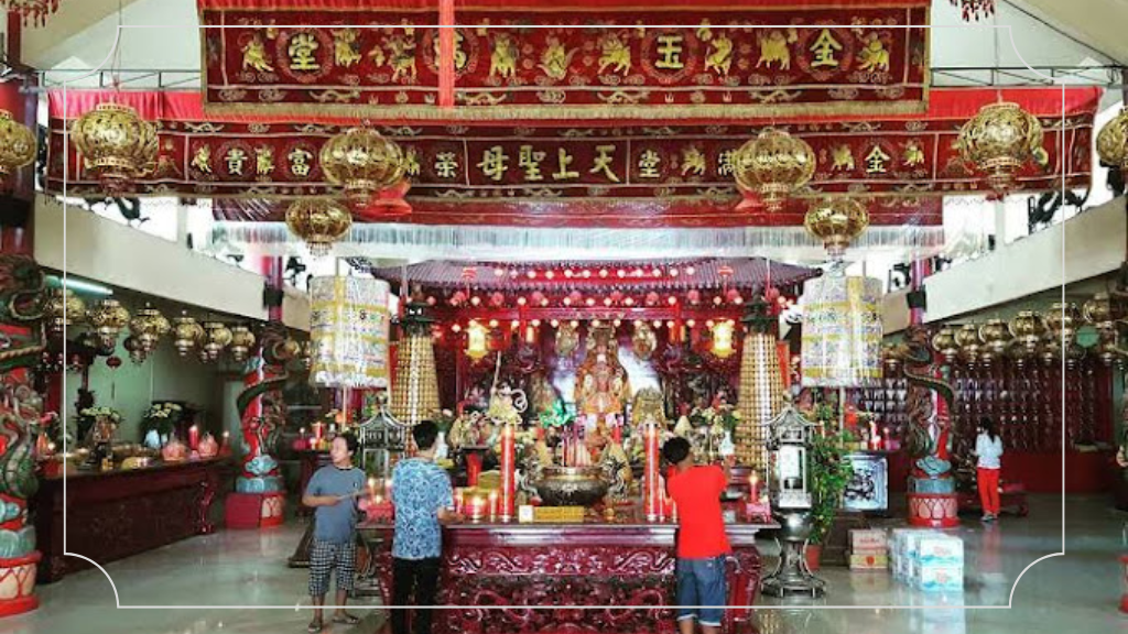 21 Tempat Wisata di Makassar yang Harus Dikunjungi 17 Klenteng Ibu Agung Bahari