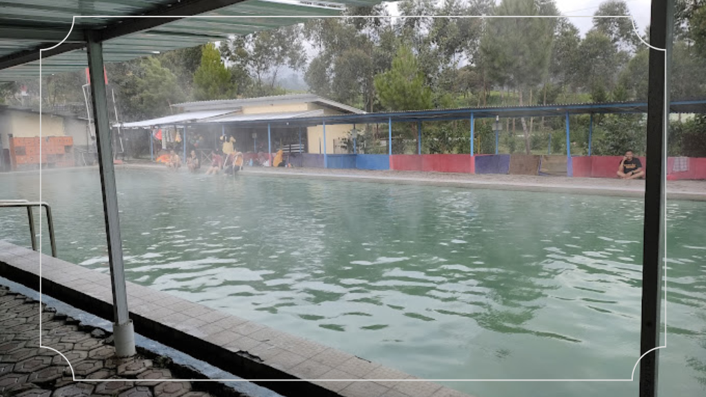 Kolam Renang Air Hangat