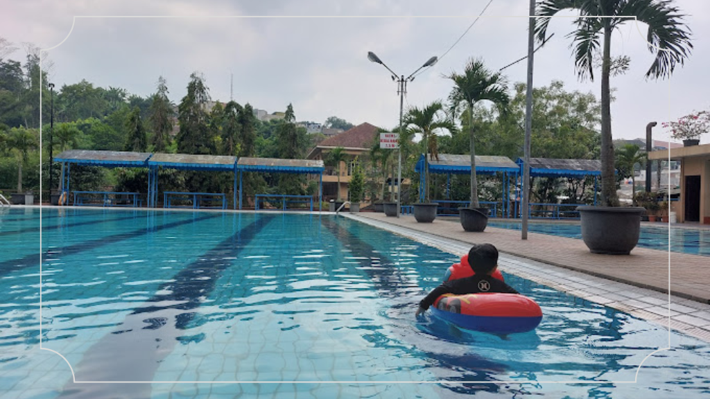 9 Tempat Renang di Bandung untuk Liburan yang Menyegarkan 6 Kolam Renang Bukit Cipaku Indah