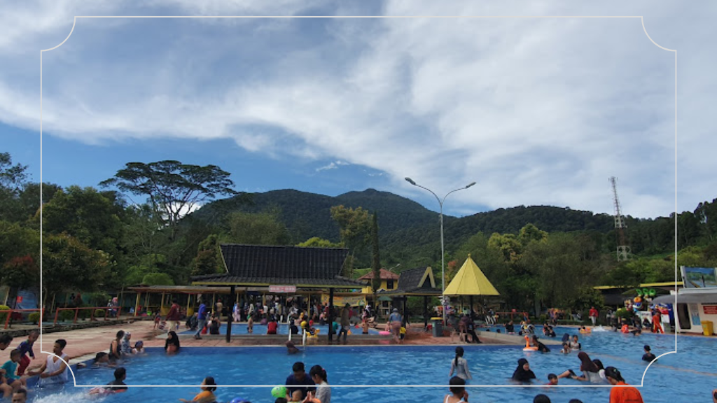 9 Tempat Renang di Bandung untuk Liburan yang Menyegarkan 3 Kolam Renang Ciwalini Ciwidey