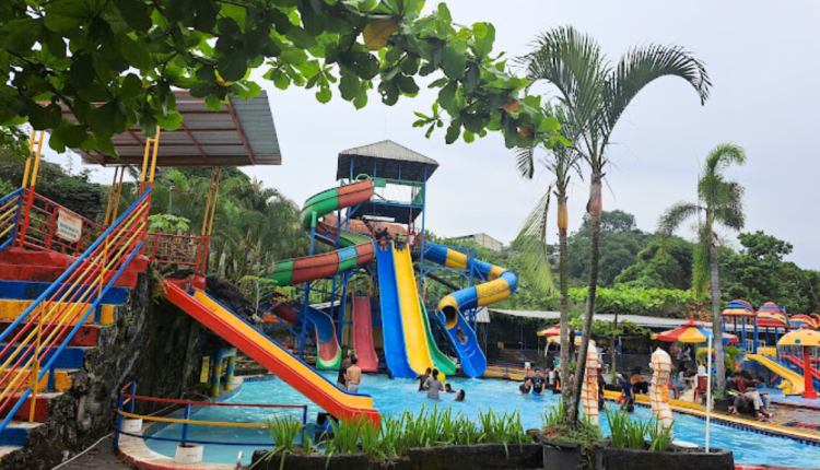 Kolam Renang Fishing Valley