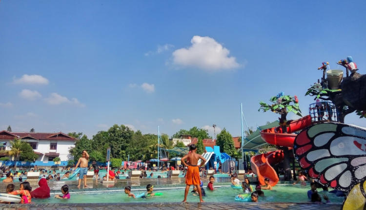 Kolam Renang HS Agung