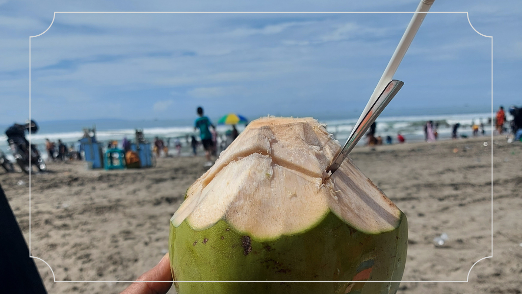 Kuliner Paling Sedap di Pantai Tiga Warna